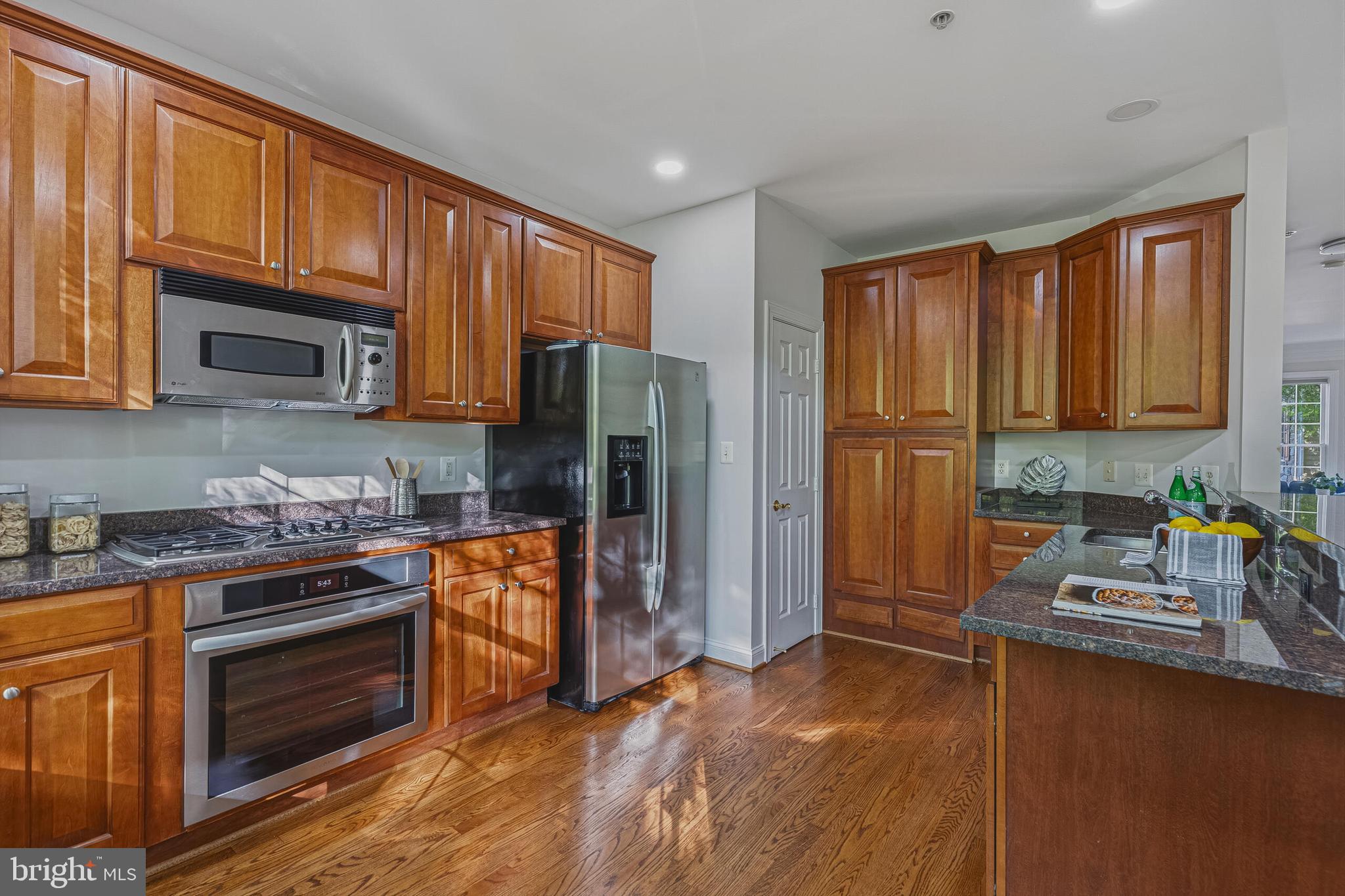 4138 Timber Log Way Fairfax, VA 22030 - Photo 25 of 50