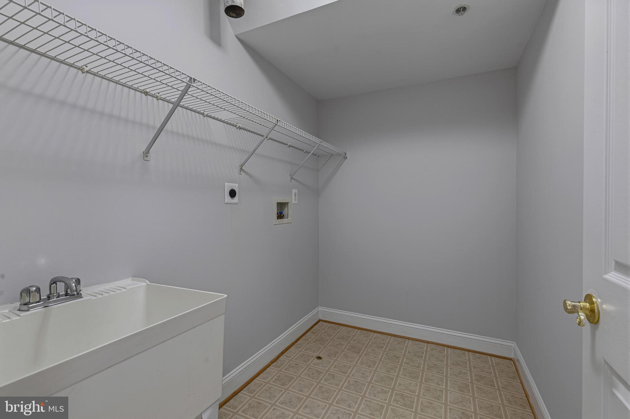 4138 Timber Log Way Fairfax, VA 22030 - Photo 39 of 50