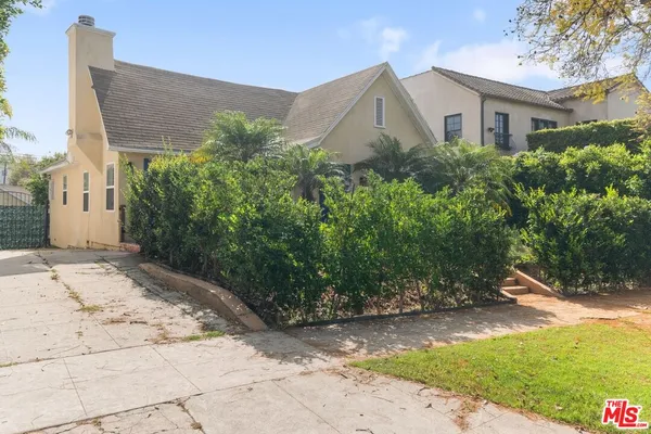 $7,200 | 1112 South Highland Avenue, Los Angeles, CA 90019