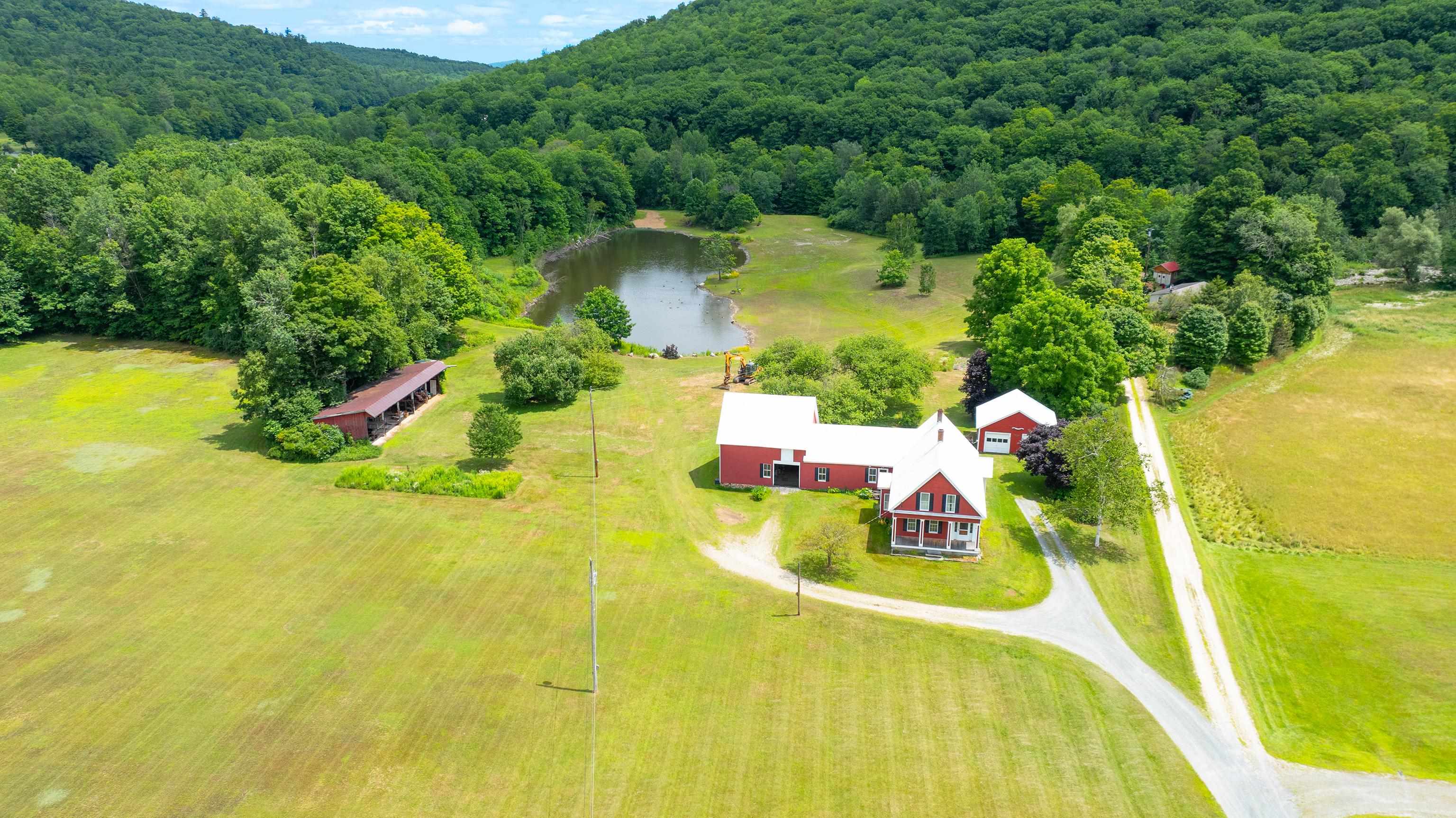 61 Putnam Road Bridgewater, VT 05035 - Photo 2 of 34