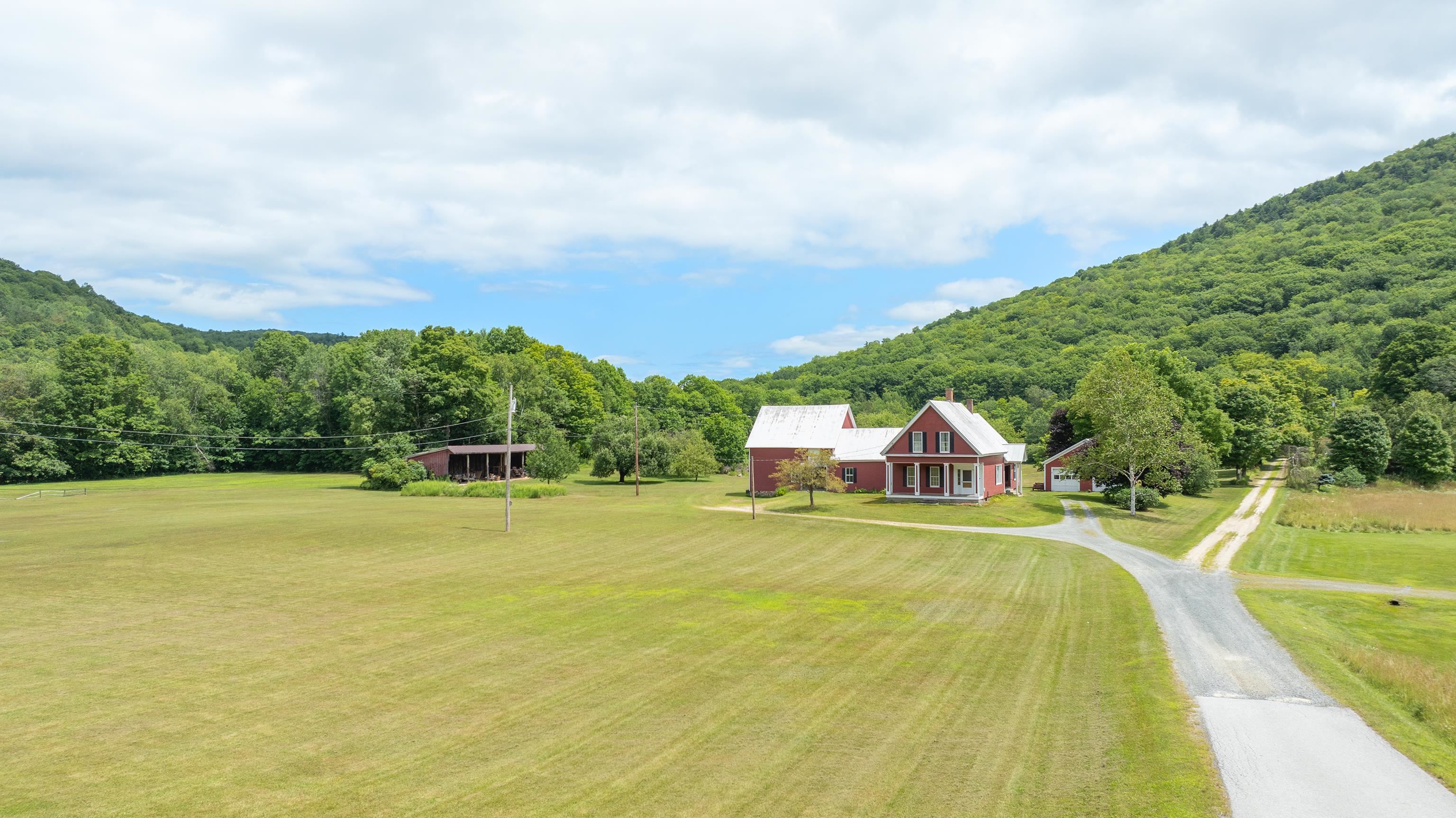 61 Putnam Road Bridgewater, VT 05035 - Photo 5 of 34