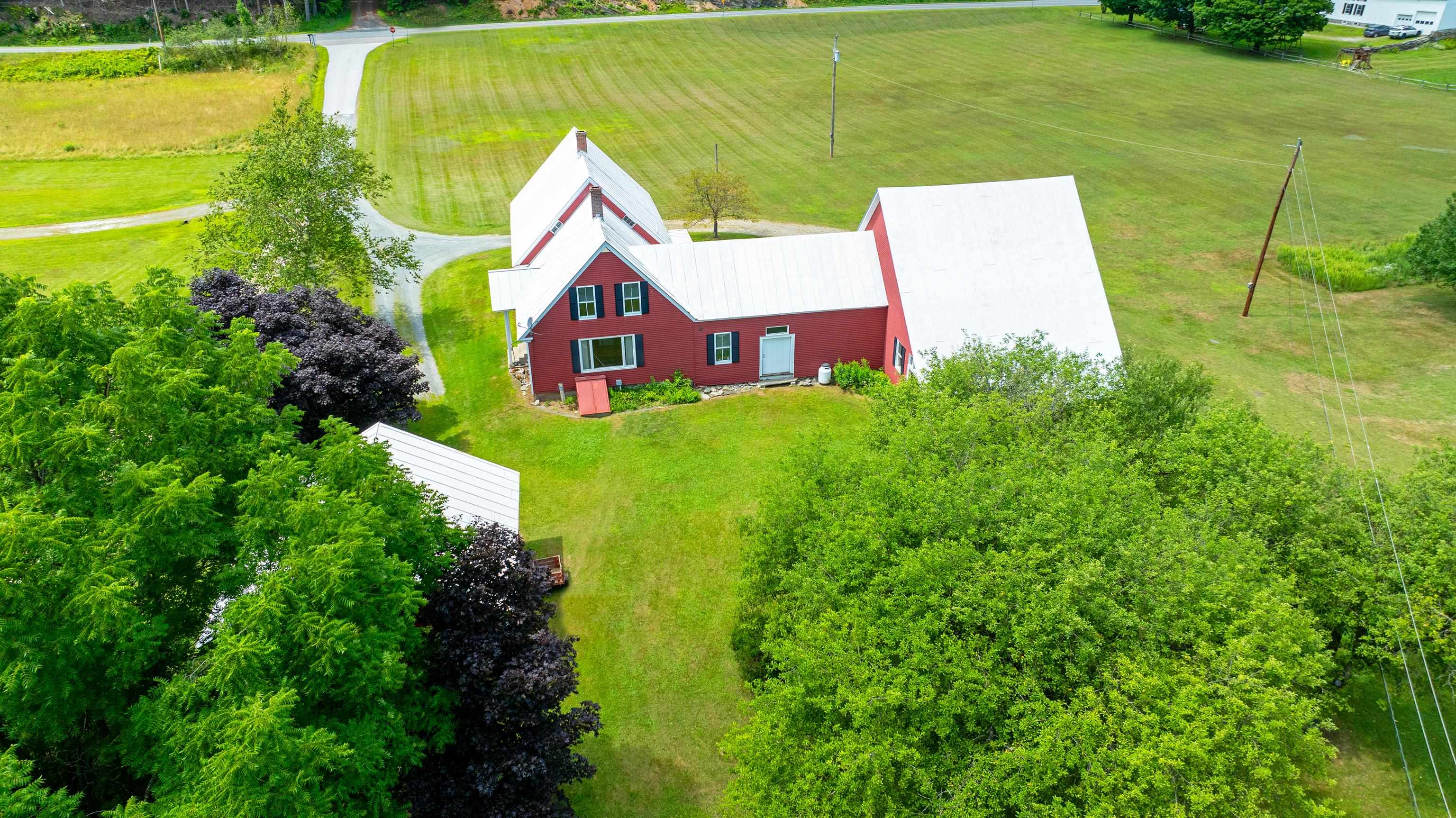 61 Putnam Road Bridgewater, VT 05035 - Photo 7 of 34