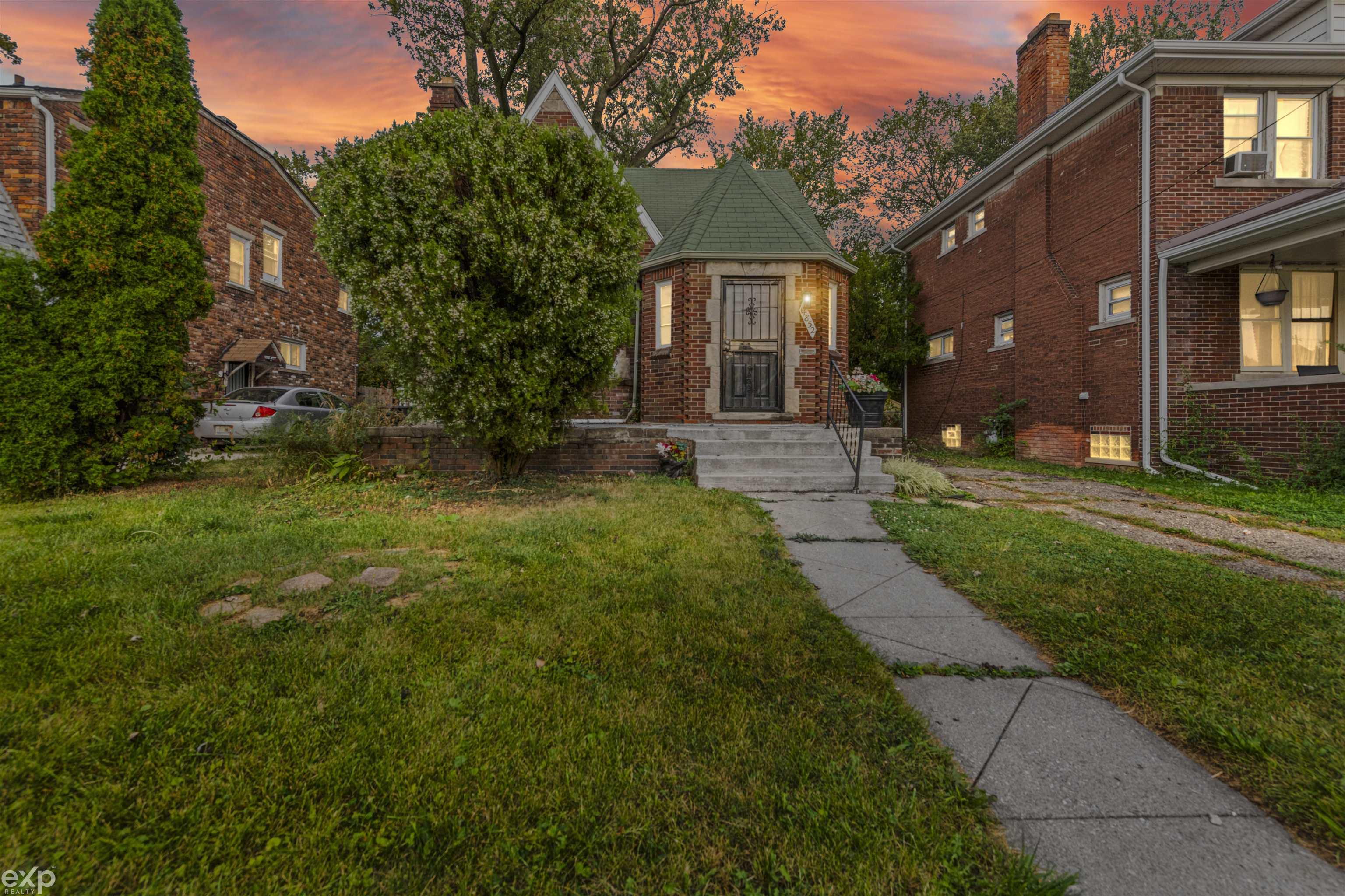 14852 Strathmoor Street Detroit, MI 48227 - Photo 1 of 25
