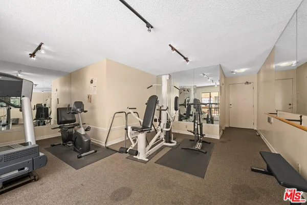 $2,700 | 1750 Camino Palmero Street, Unit 542, Los Angeles, CA 90046