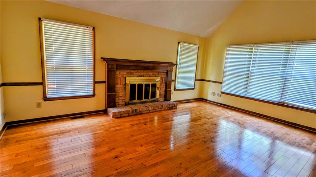 1810 Rockside Lane Southwest Snellville, GA 30078 - Photo 4 of 34 Gallery Image 4