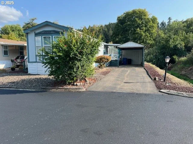 a house view with a outdoor space