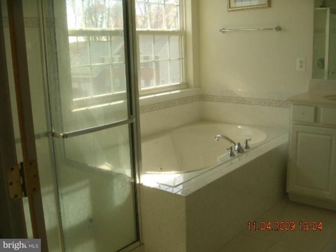 2801 Tree View Way Fort Washington, MD 20744 - Photo 14 of 18 Bath #2
