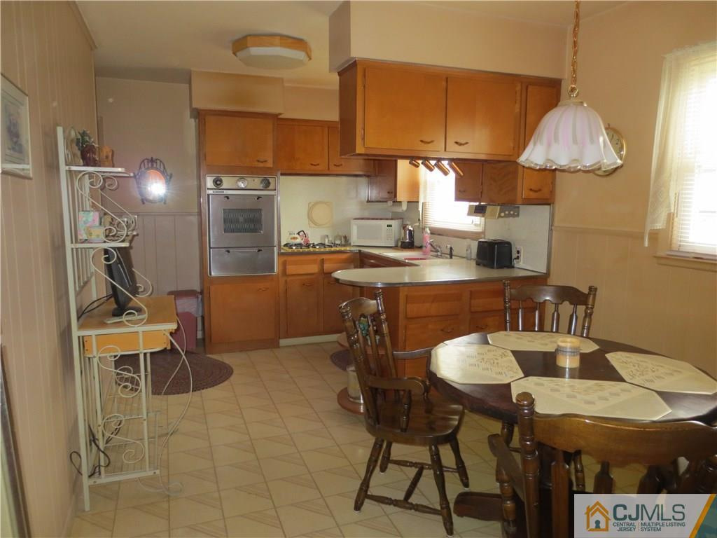 68 Rieder Road Edison, NJ 08817 - Photo 5 of 11 Gallery Image 5