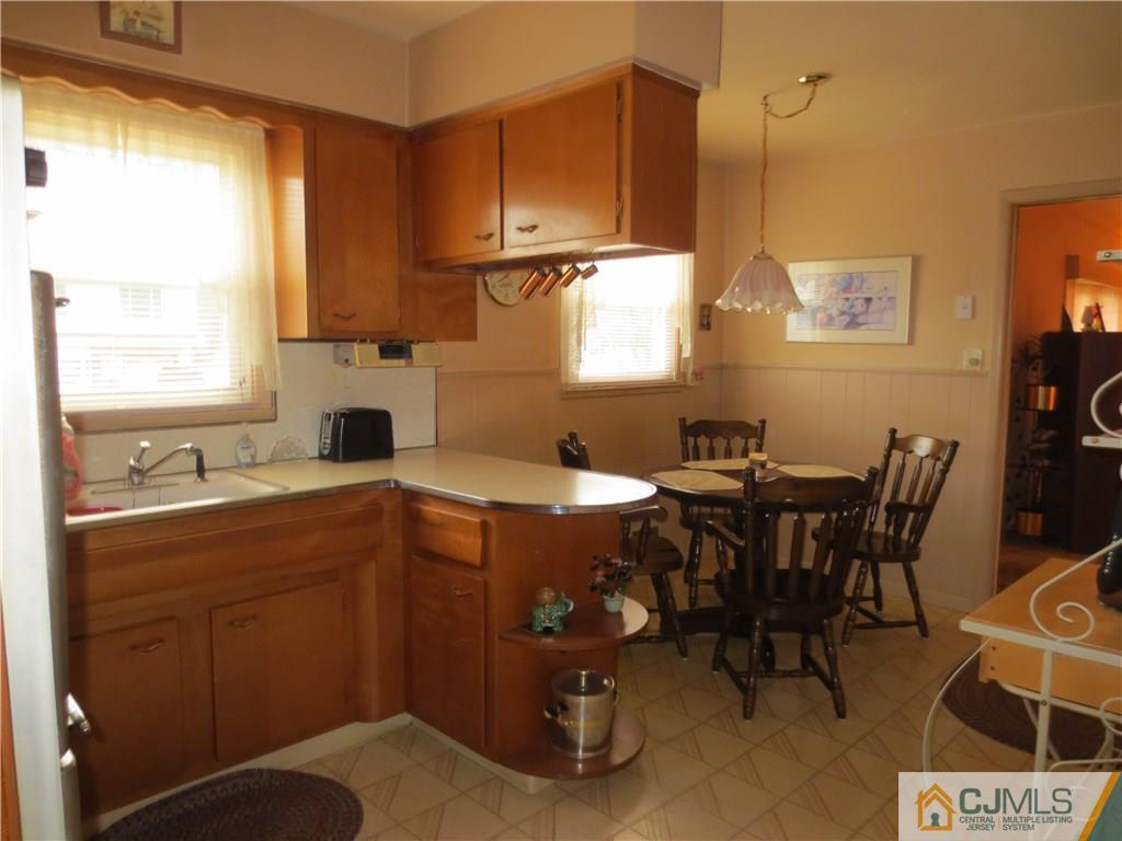 68 Rieder Road Edison, NJ 08817 - Photo 6 of 11 Gallery Image 6