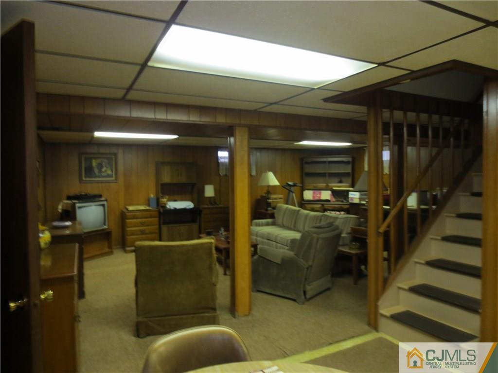 68 Rieder Road Edison, NJ 08817 - Photo 10 of 11 Gallery Image 10