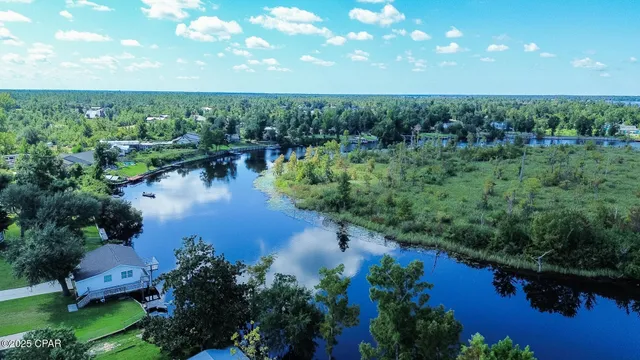 $425,000 | 9617 Indian Bluff Resort Lane, Youngstown, FL 32466