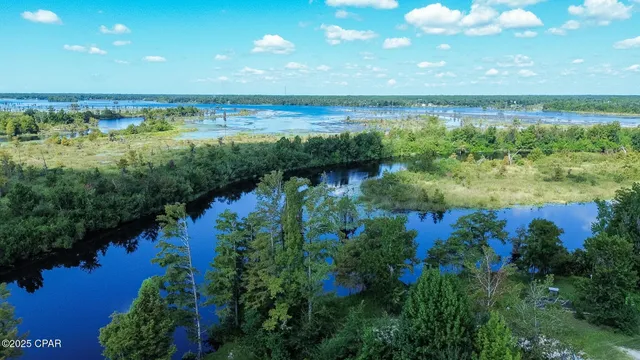 $425,000 | 9617 Indian Bluff Resort Lane, Youngstown, FL 32466