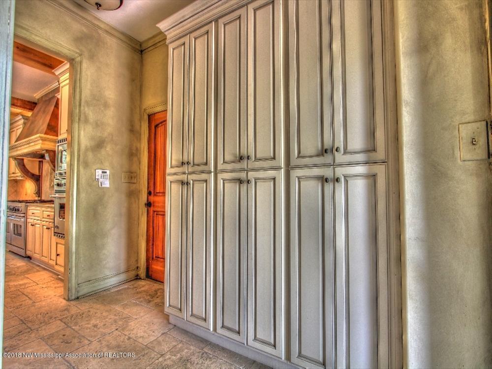 1407 Ranch Drive Senatobia, MS 38668 - Photo 29 of 65 Mud Room