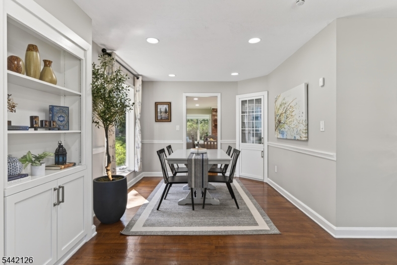28 Spring Ridge Drive Berkeley Heights, NJ 07922 - Photo 9 of 50