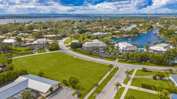 $1,650,000 | 933-943 Northwest Spruce Ridge Drive, Stuart, FL 34994