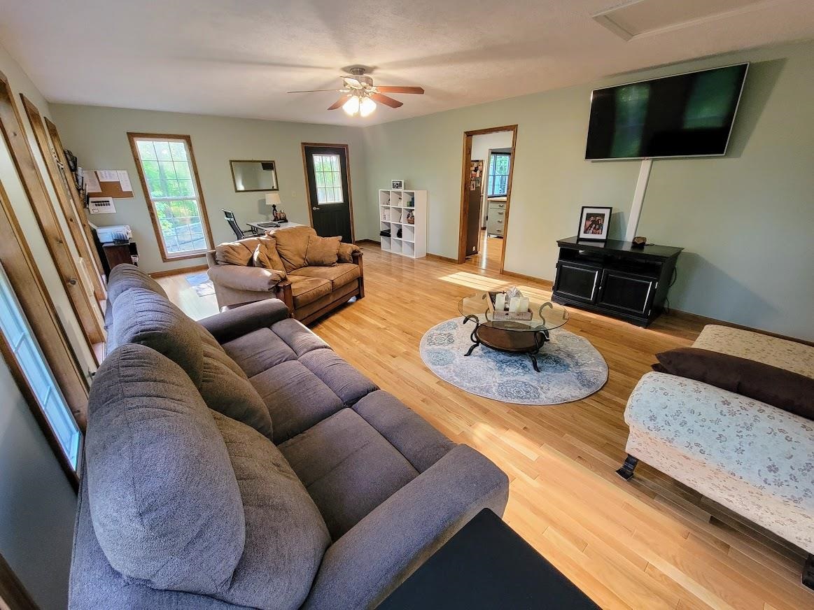 5701 North Coyle Road Unionville, IN 47468 - Photo 9 of 33