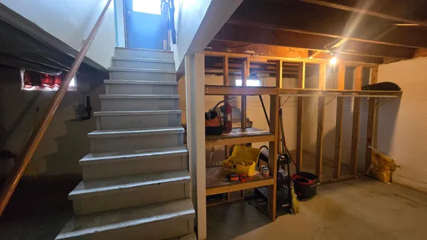 $169,900 | 1302 West Clark Street, Albert Lea, MN 56007