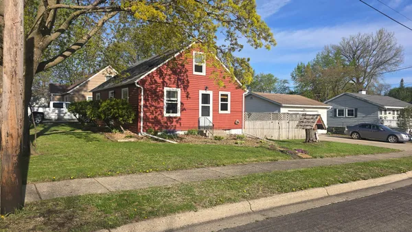 $169,900 | 1302 West Clark Street, Albert Lea, MN 56007