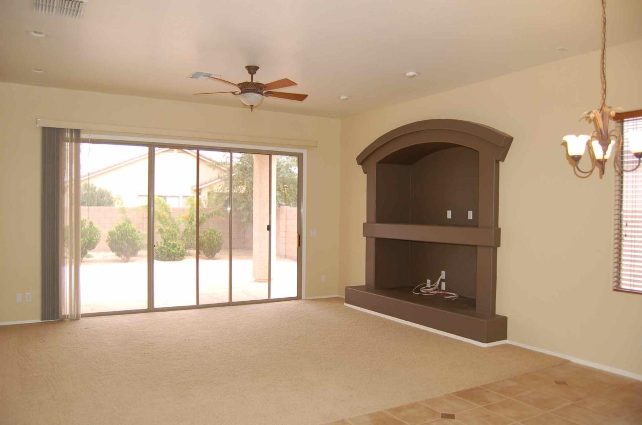 43279 Venture Road Maricopa, AZ 85138 - Photo 4 of 10 great room