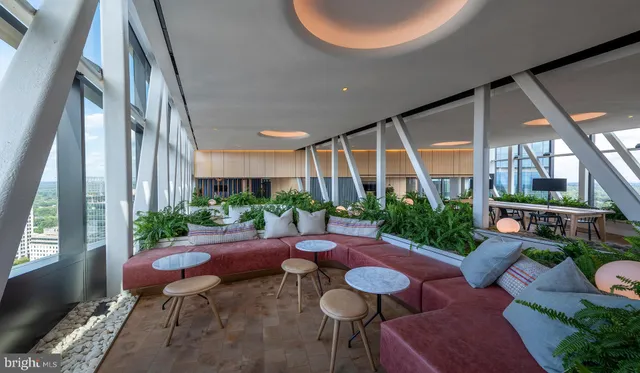 $2,176 | 4710 Elm Street, Unit 0BW0902, Bethesda, MD 20814