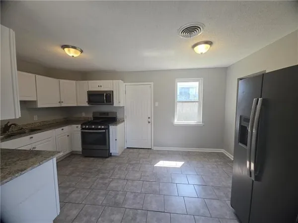 $2,000 | 1684 Lauradale Drive, New Orleans, LA 70114