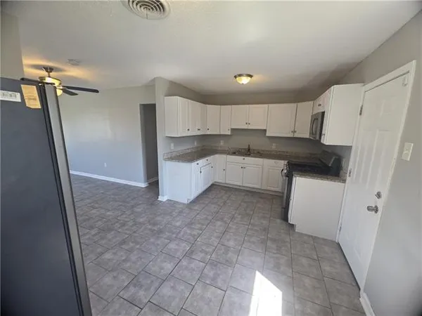 $2,000 | 1684 Lauradale Drive, New Orleans, LA 70114