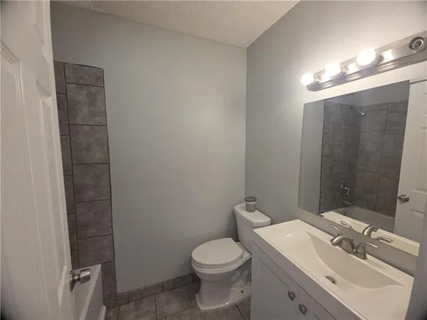 $2,000 | 1684 Lauradale Drive, New Orleans, LA 70114