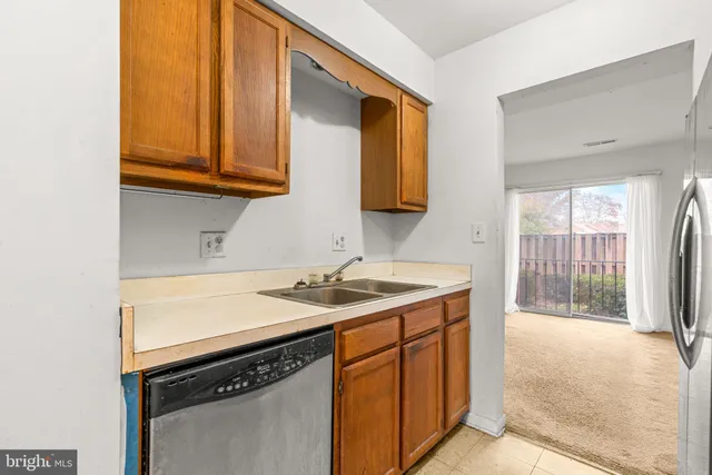 $285,000 | 10390 May Wind Court, Columbia, MD 21044