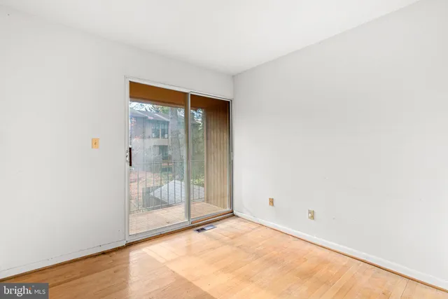 $285,000 | 10390 May Wind Court, Columbia, MD 21044