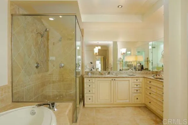 $9,000 | 1040 Genter Street, Unit 205, La Jolla, CA 92037