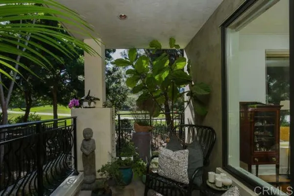 $9,000 | 1040 Genter Street, Unit 205, La Jolla, CA 92037