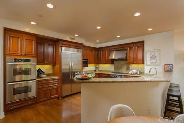 $9,000 | 1040 Genter Street, Unit 205, La Jolla, CA 92037