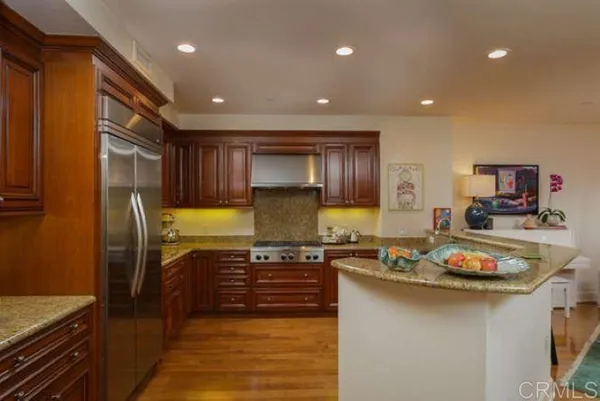 $9,000 | 1040 Genter Street, Unit 205, La Jolla, CA 92037