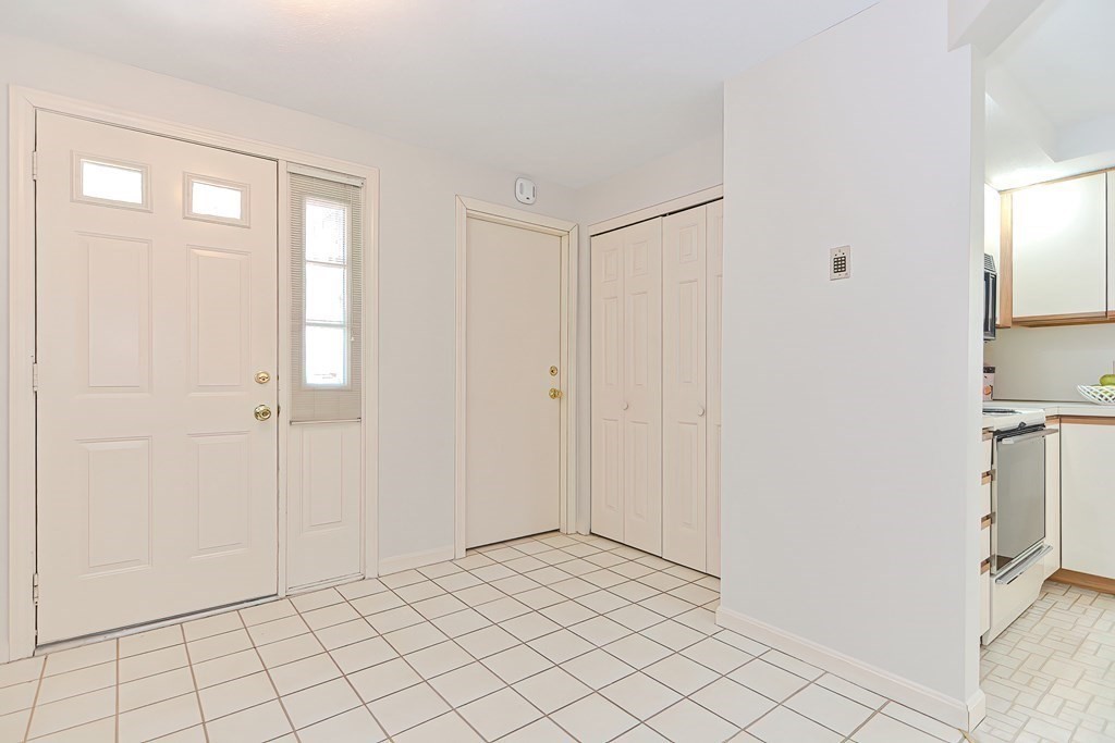 31 Shaw Farm Road, Unit 31 Canton, MA 02021 - Photo 5 of 31
