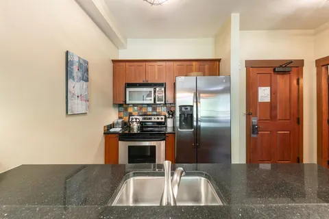 $685,000 | 1750 Village East Road, Unit 329 (5329), Olympic Valley, CA 96146