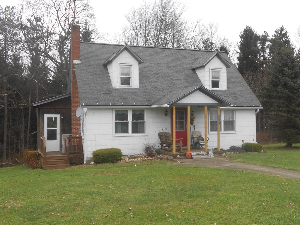2863 Kinbahe Road Clarion, PA 16214 - Photo 4 of 11 a front view of house with yard and green space
