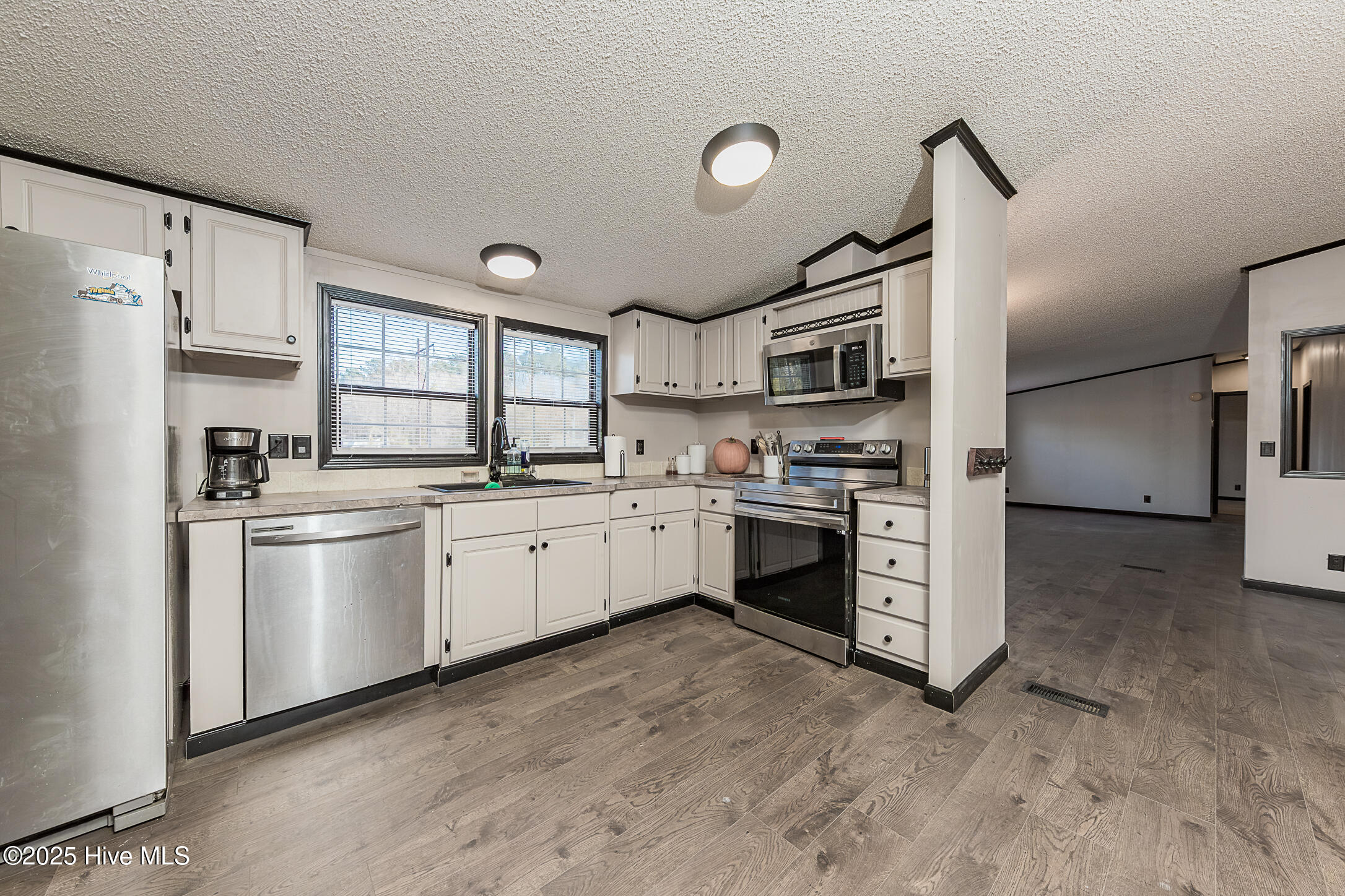 607 Maynard Boulevard Jacksonville, NC 28546 - Photo 18 of 66 18KITCHEN