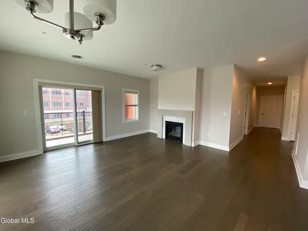 $3,567 | 2 West Avenue, Unit 201, Saratoga Springs, NY 12866