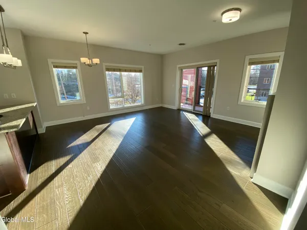 $3,567 | 2 West Avenue, Unit 201, Saratoga Springs, NY 12866