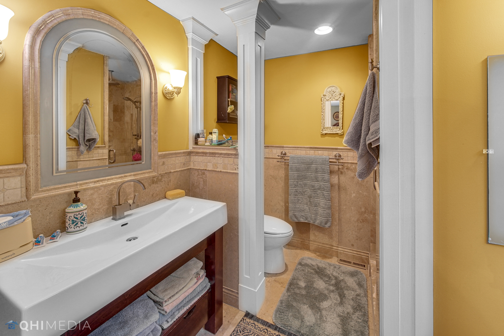 1076 Aberdeen Road Inverness, IL 60067 - Photo 14 of 21 a bathroom with a sink and a mirror