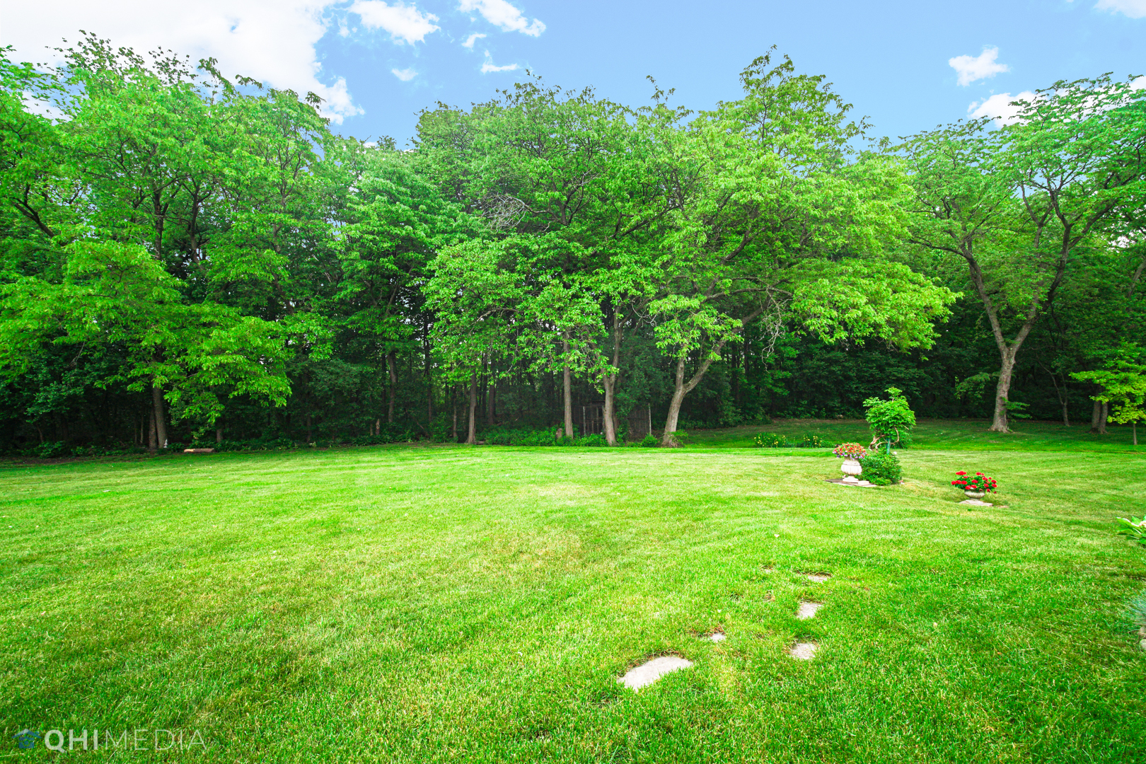 1076 Aberdeen Road Inverness, IL 60067 - Photo 21 of 21 a view of a park with a slide
