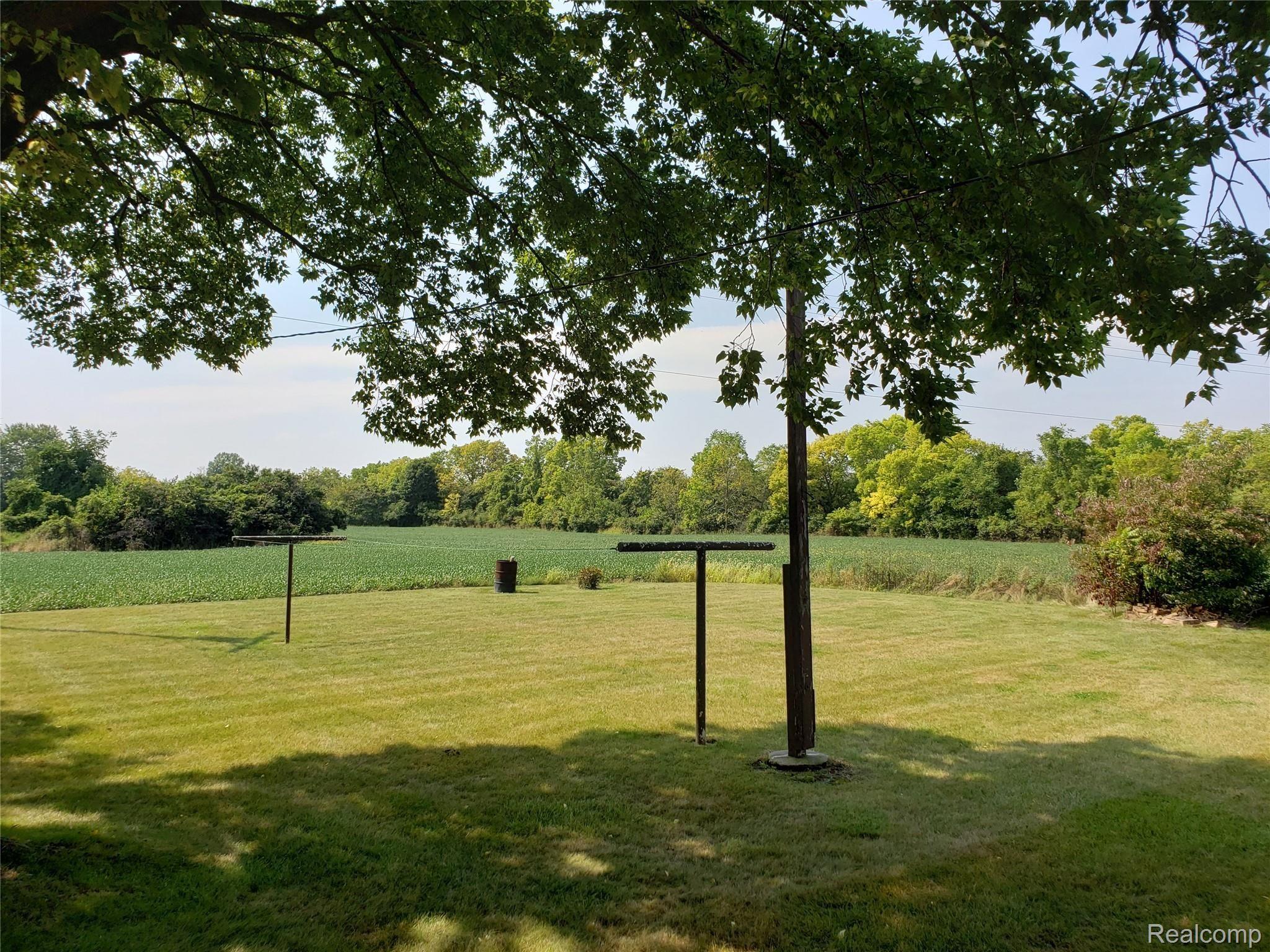 1919 Sandy Creek Road Monroe, MI 48162 - Photo 4 of 22 20190913_130557.jpg