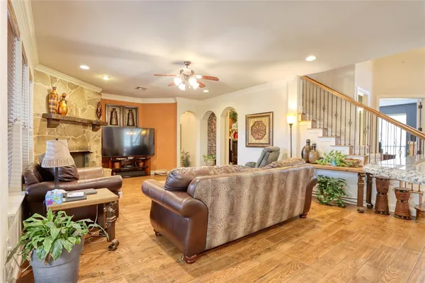 $659,500 | 221 Chapel Hill Drive, Prosper, TX 75078