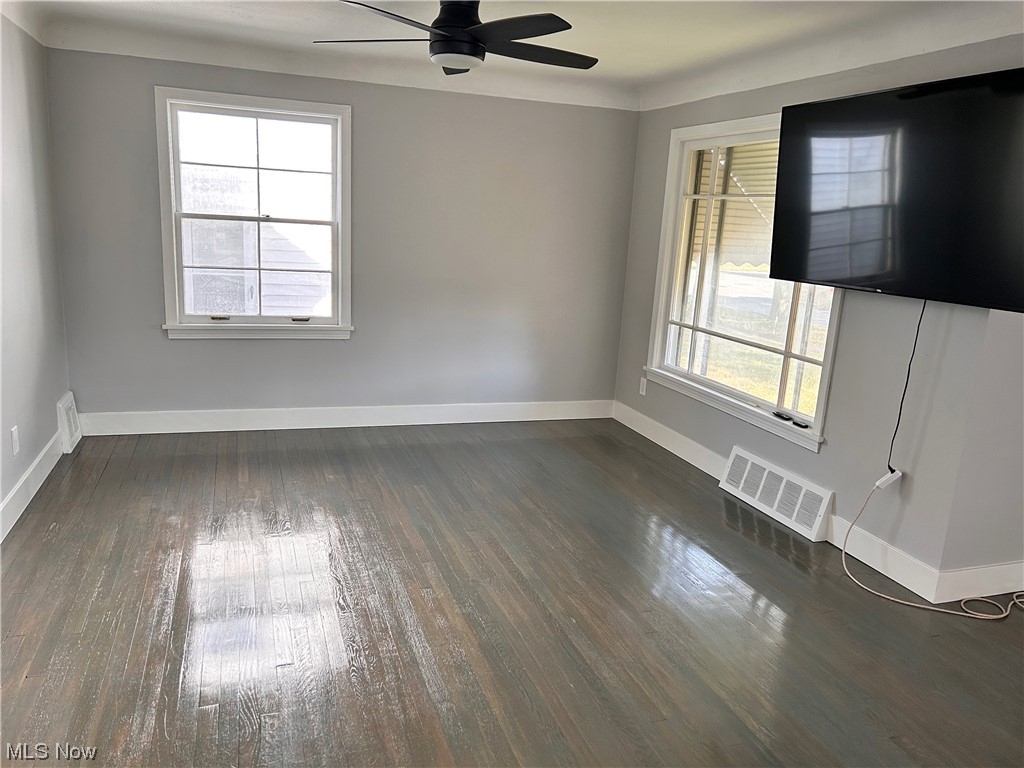 4081 Bayard Road Cleveland, OH 44121 - Photo 2 of 19