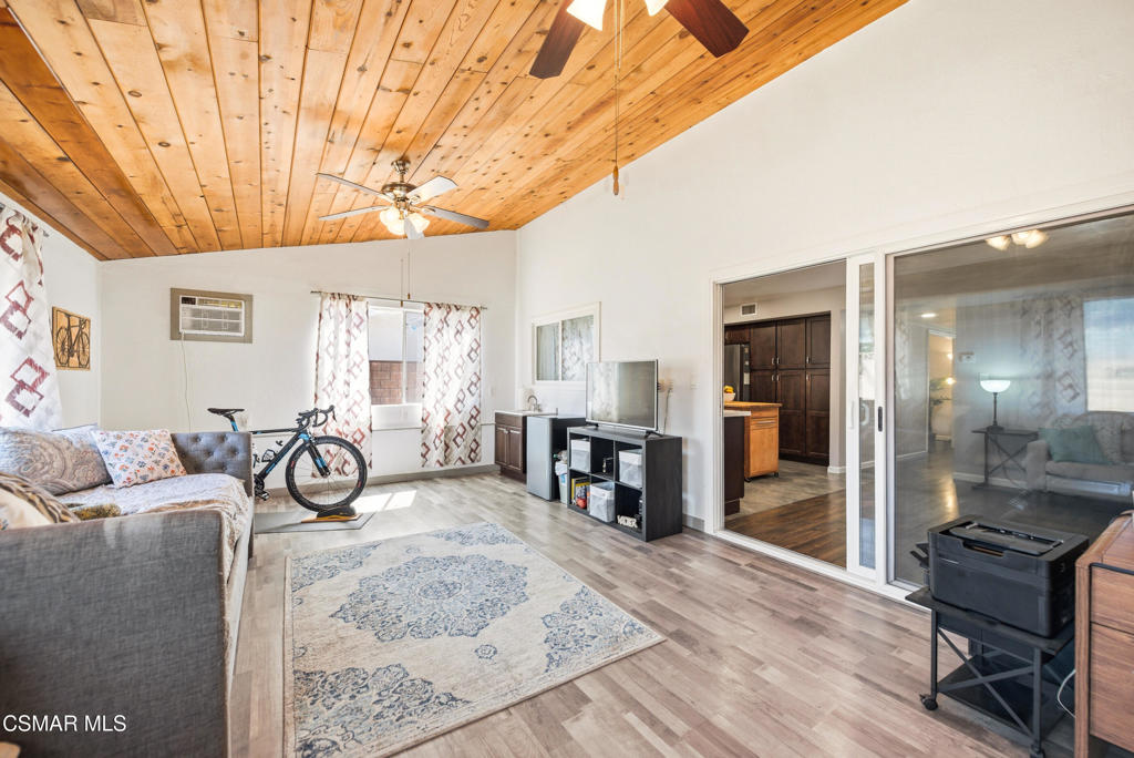 6524 Menlo Street Simi Valley, CA 93063 - Photo 21 of 51