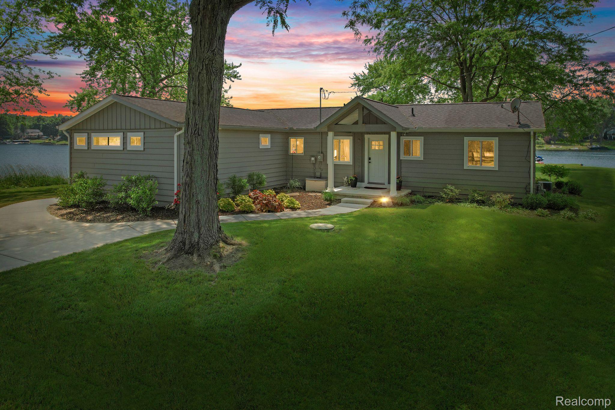 6229 Mabley Hill Road Fenton, MI 48430 - Photo 1 of 57 Lakefront Living on 2+ acres