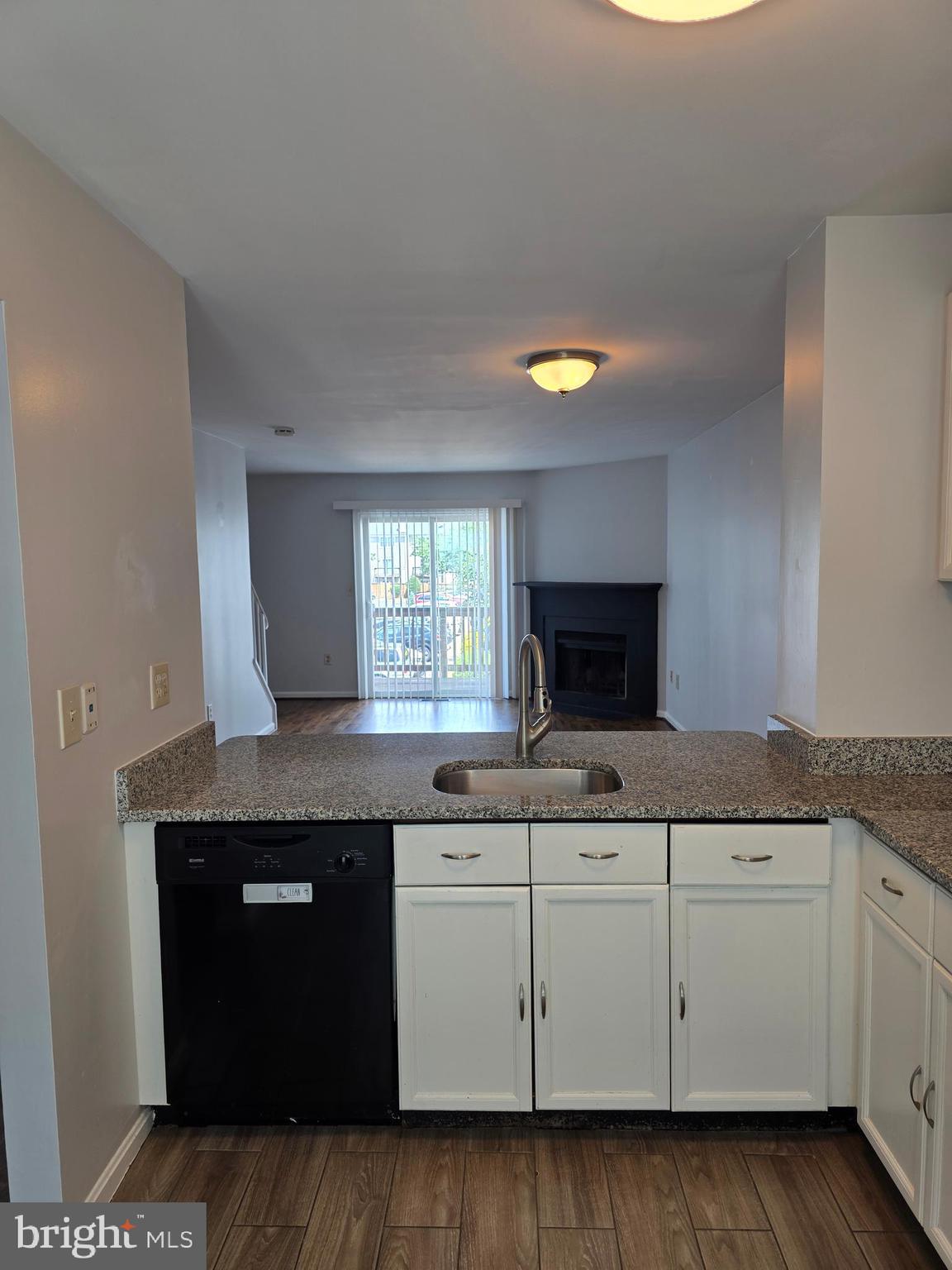 3928 9th Road South Arlington, VA 22204 - Photo 8 of 28 Gallery Image 8