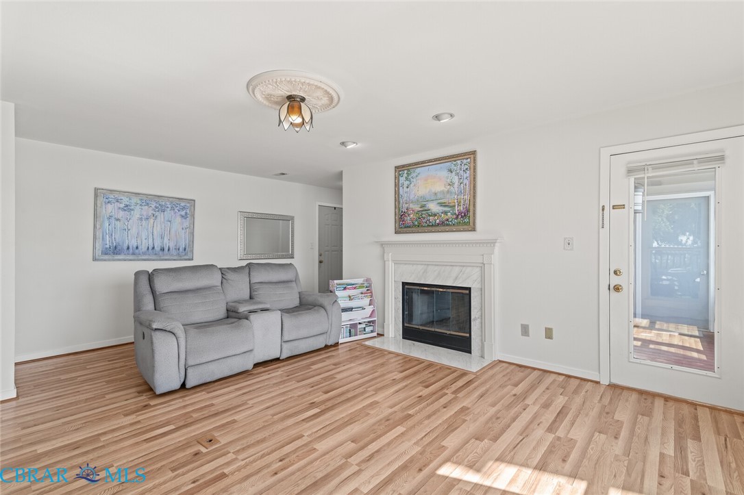 210 Dockside Drive Hampton, VA 23669 - Photo 7 of 40