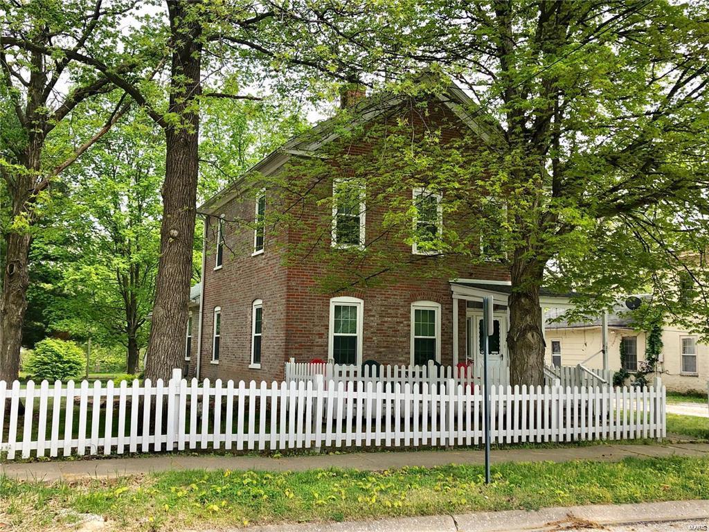 435 Rountree Street Hillsboro, IL 62049 - Photo 3 of 30 Gallery Image 3