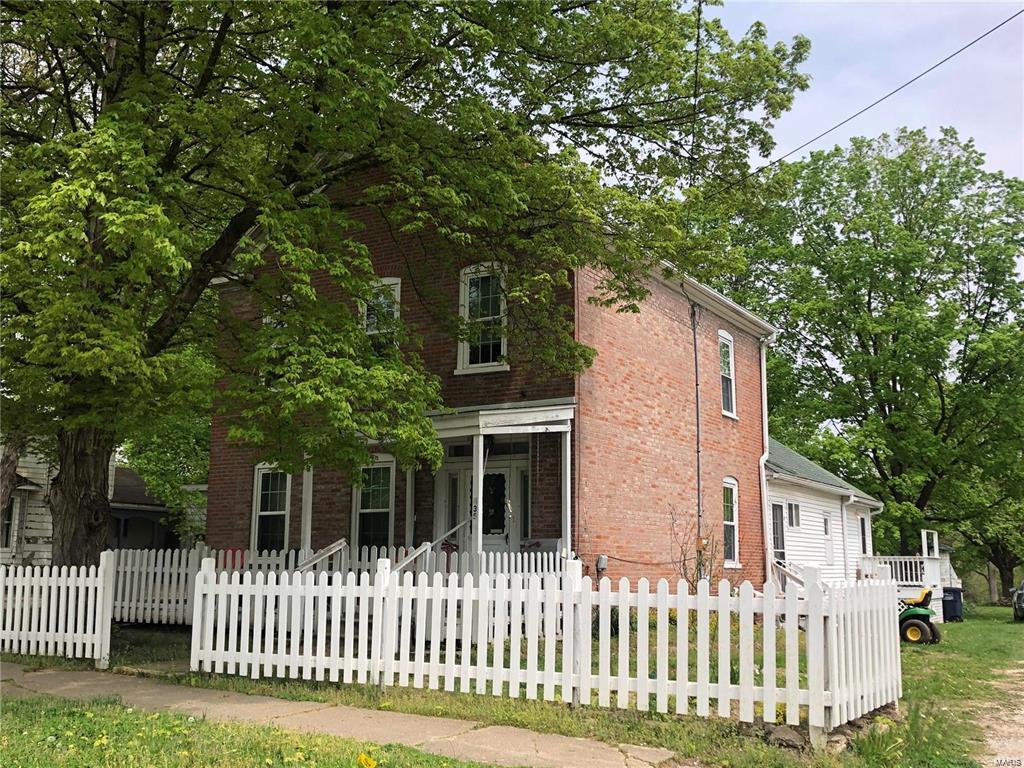 435 Rountree Street Hillsboro, IL 62049 - Photo 4 of 30 Gallery Image 4